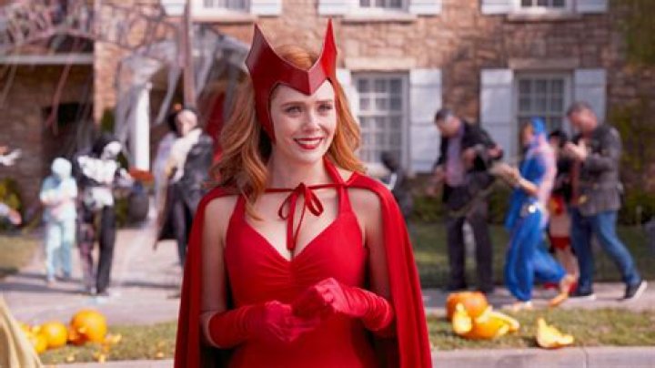 Wanda Maximoff ‘WandaVision’ Halloween Costume DIY – Hollywood Life