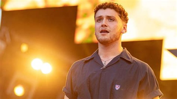 Bazzi: 5 Things To Know About The 2019 MTV Movie & TV Awards Performer