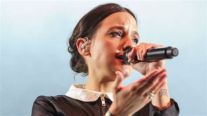 Who is Jain? Singer Performing At 2019 FIFA Women’s World Cup Opening – Hollywood Life