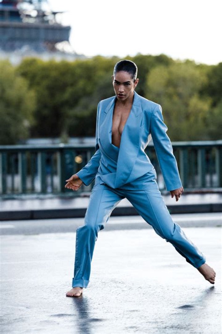 Who Is Mette Towley? 5 Things To Know About ‘Lemon’ Music Video Dancer – Hollywood Life