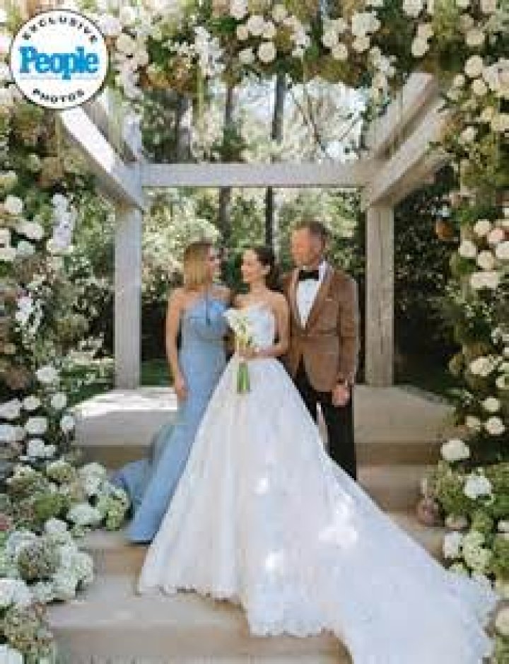 Who Is Natasha Bure? 5 Things To Know About The ‘Voice’ Singer – Hollywood Life