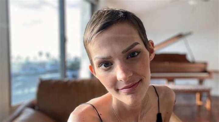 Who Is Nightbirde? 5 Things About The ‘AGT’ Season 16 Singer – Hollywood Life