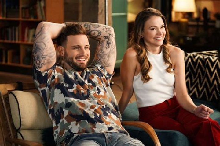 ‘Younger’ Season 6: Cast Teases ‘Most Dramatic’ Season Ever, Charles & Liza’s Romance & More