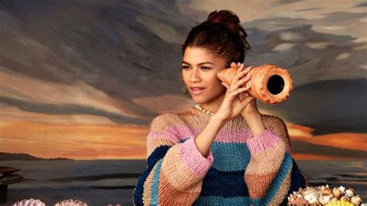 Zendaya’s Seashell Squarespace Super Bowl Spot Suddenly Spotlights Andre 3000 – Seriously